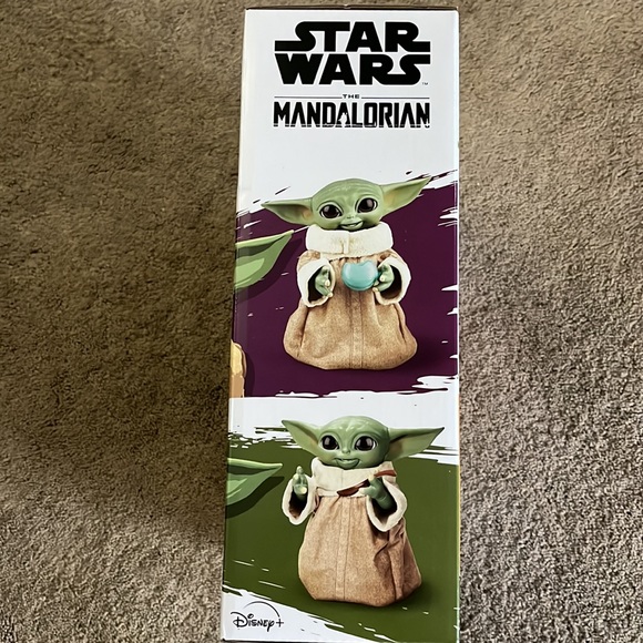 Star Wars The Mandalorian-Galactic Snackin’ Grogu $65!! - Picture 4 of 8